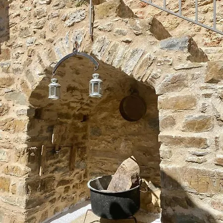 Apartman Traditional Stone House In