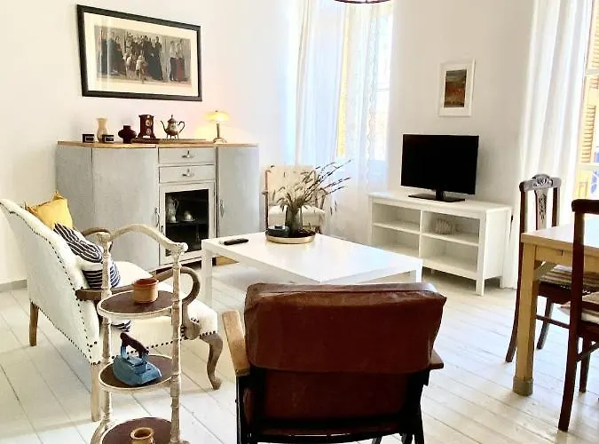 Traditional Stone House In Chandrinos