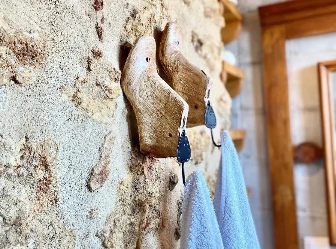 Apartman Traditional Stone House In *