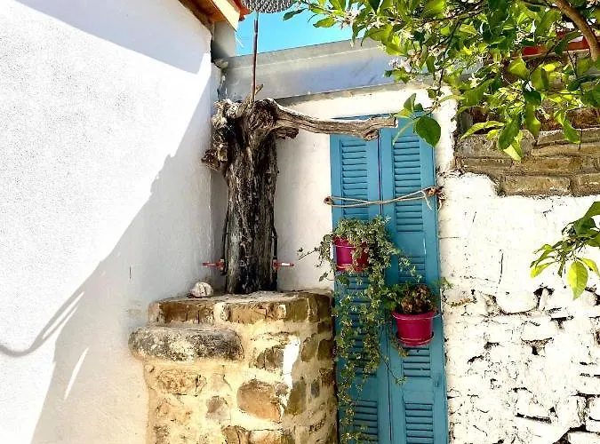 Traditional Stone House In Apartmán *