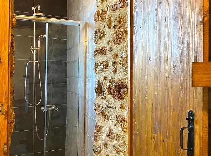 Traditional Stone House In Apartamento