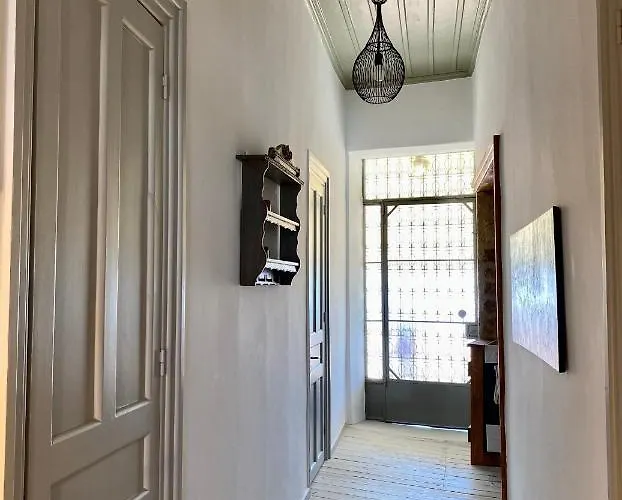 Traditional Stone House In Apartamento *