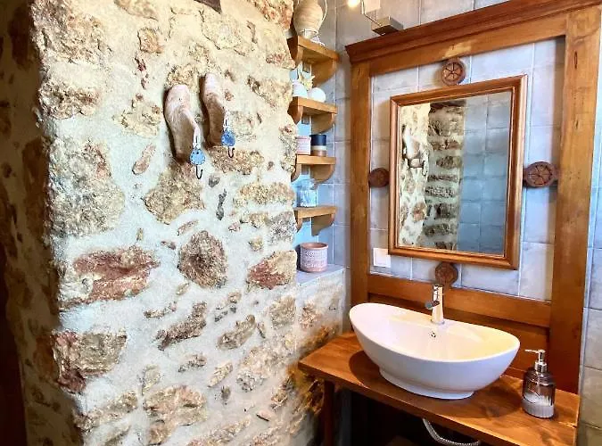 Traditional Stone House In Apartamento Chandrinos